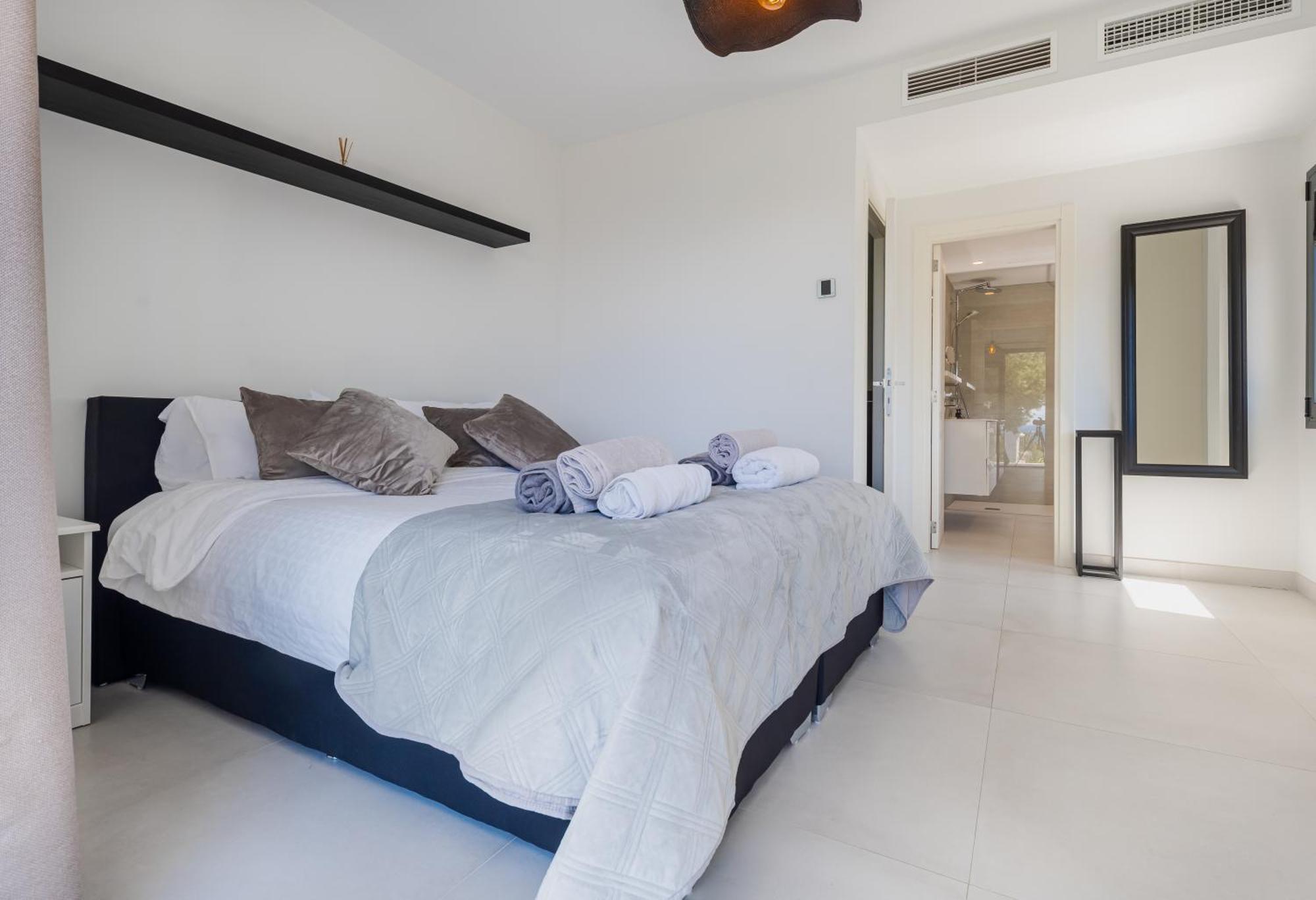 Wonderful Near With Mediterranean Views Marbella