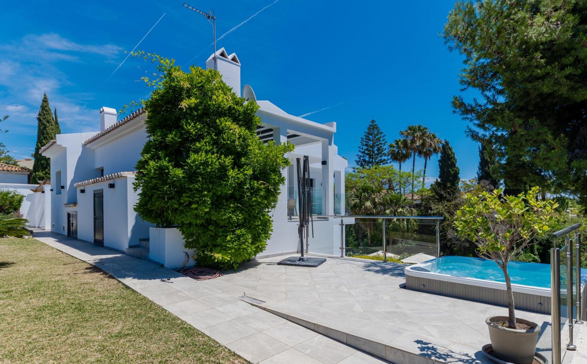 Wonderful Near With Mediterranean Views Marbella
